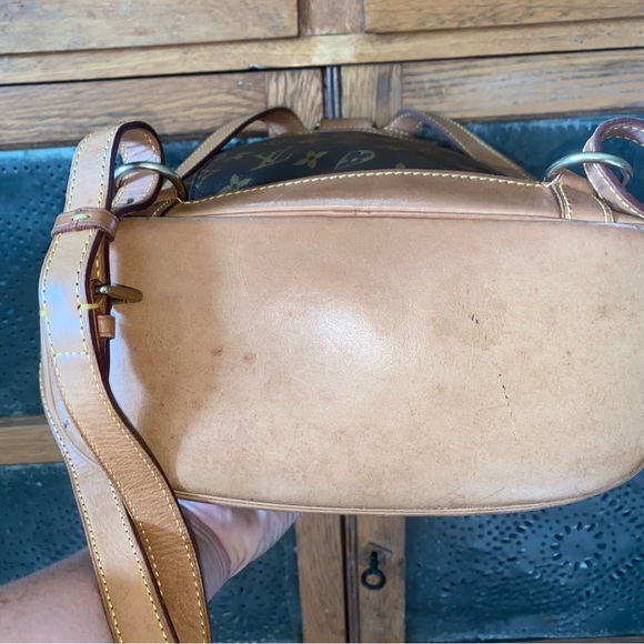 Louis Vuitton Montsouris MM Backpack - Picture 5 of 12